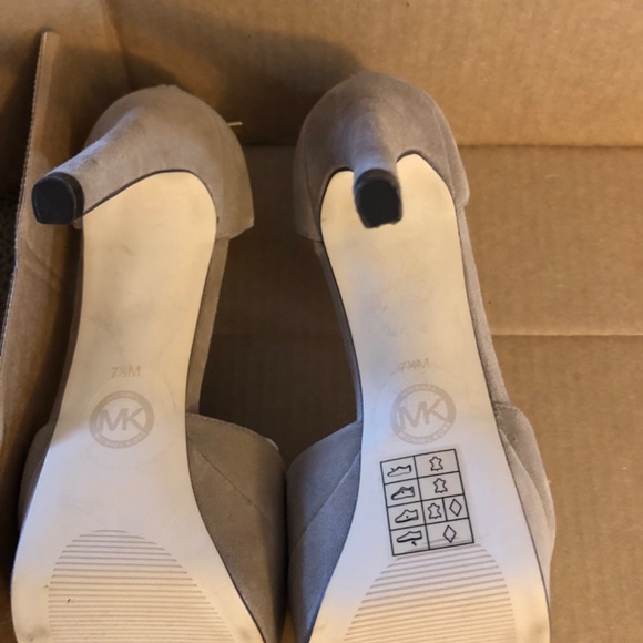 Michael Kors tan platform heels - Picture 4 of 5